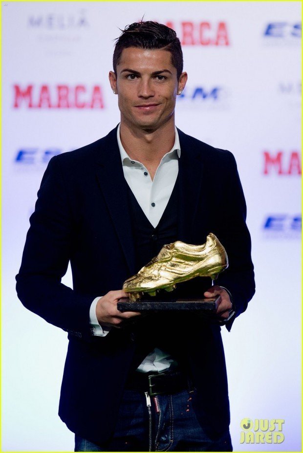 Cristiano Ronaldo Receives the Golden Boot Award