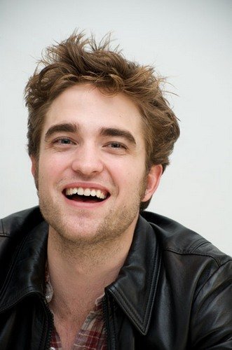 http://www.starslife.ru/images/content_images/robert_pattinson_0cdd4e52.jpg