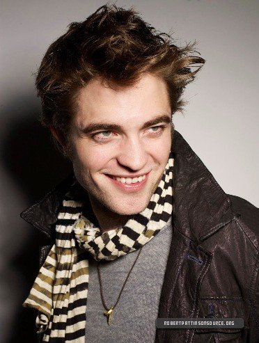 http://www.starslife.ru/images/content_images/robert_pattinson_8c1ff35c.jpg