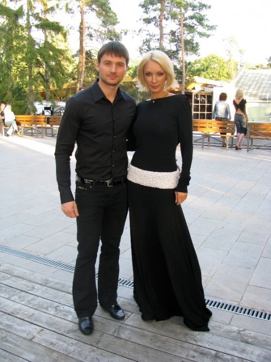 Сергей лазарев фото с женой